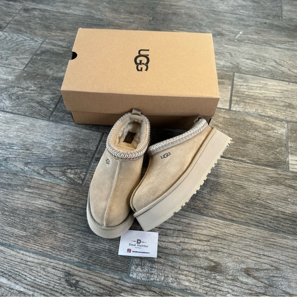 Brand New UGG Women’s Tazz Platform Slippers Mustard Seed - Picture 9 of 10